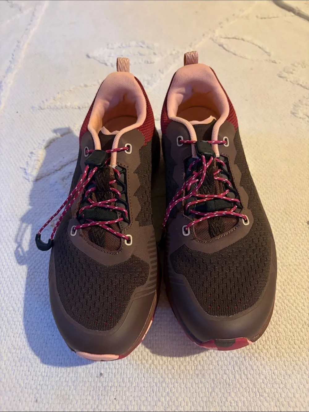 Garmont 9.81 Pulse Brown, Red, and Pink Hiking Sneakers size 8 new without box
